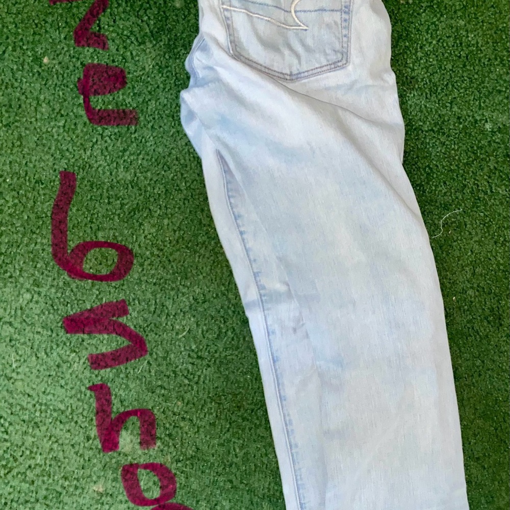 AE jeans size 6 Short
